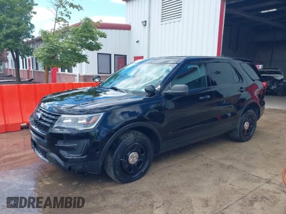 ✅ 2018 Ford Police Interceptor Utility • VIN: 1FM5K8ARXJGA72534 • Лот: 40736257. Опубликован ранее на IAAI с пробегом 70 091 миль. Бесплатный доступ к архиву аукционных продаж из США и подробный отчёт об истории автомобиля на DreamBid. Изображение 17.