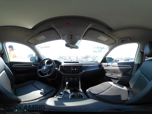 ✅ 2019 Volkswagen Atlas SEL • VIN: 1V2ER2CA5KC556414 • Lot: 43181130. Wystawiony na IAAI z przebiegiem 47 723 mil. Bezpłatny archiwum sprzedaży aukcyjnych z USA i szczegółowy raport historii pojazdu na DreamBid. Zdjęcie 18.