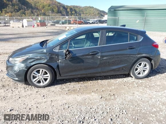 ✅ 2017 Chevrolet Cruze LT • VIN: 3G1BE6SM6HS531133 • Lot: 43536755. Listed on IAAI with 60,613 mi. Free auction sales archive from the USA and detailed vehicle history report at DreamBid. Image 6.