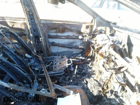 ✅ 2019 Hyundai Santa Fe Ultimate • VIN: 5NMS5CAD3KH054098 • Лот: 36305958. Опубликован ранее на IAAI с пробегом Не указан. Бесплатный доступ к архиву аукционных продаж из США и подробный отчёт об истории автомобиля на DreamBid. Изображение 5.