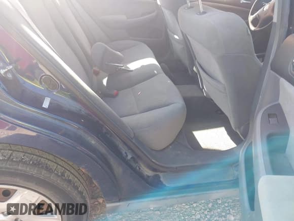 ✅ 2005 Honda Accord LX • VIN: 1HGCM56435L003507 • Лот: 42800416. Опубликован ранее на IAAI с пробегом 253 814 миль. Бесплатный доступ к архиву аукционных продаж из США и подробный отчёт об истории автомобиля на DreamBid. Изображение 8.