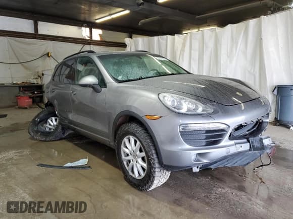 ✅ 2012 Porsche Cayenne S • VIN: WP1AB2A26CLA40790 • Lot: 50972885. Listed on Copart with 83,953 mi. Free auction sales archive from the USA and detailed vehicle history report at DreamBid. Image 4.