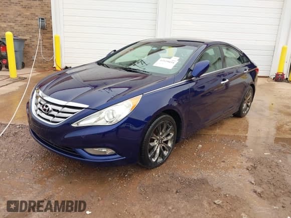 ✅ 2011 Hyundai Sonata Limited • VIN: 5NPEC4AC5BH216736 • Lot: 43529034. Listed on IAAI with 187,797 mi. Free auction sales archive from the USA and detailed vehicle history report at DreamBid. Image 2.