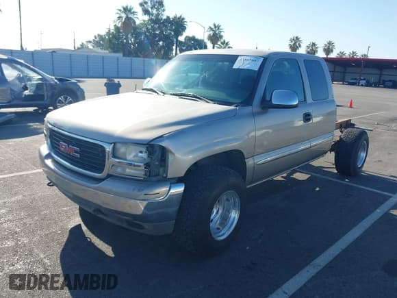 ✅ 2001 GMC Sierra 1500 SLE • VIN: 1GTEK19T21E189502 • Лот: 42865607. Опубликован ранее на IAAI с пробегом 229 087 миль. Бесплатный доступ к архиву аукционных продаж из США и подробный отчёт об истории автомобиля на DreamBid. Изображение 2.