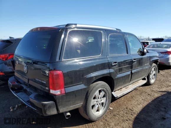 ✅ 2006 Cadillac Escalade • VIN: 1GYEK63NX6R145359 • Lot: 46592015. Listed on Copart with 223,062 mi. Free auction sales archive from the USA and detailed vehicle history report at DreamBid. Image 3.