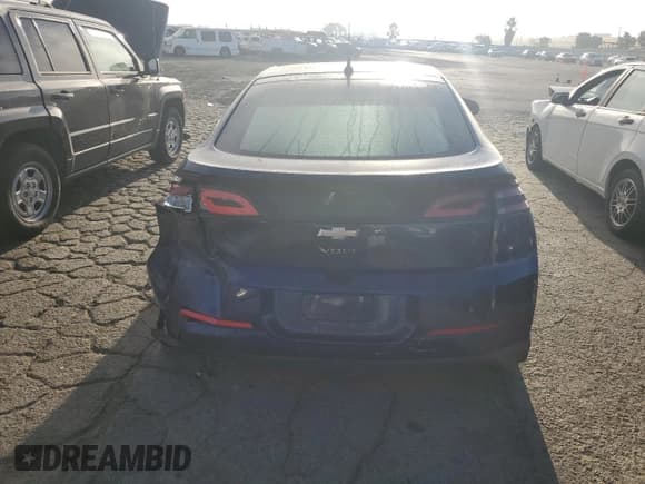 ✅ 2013 Chevrolet Volt • VIN: 1G1RE6E46DU119606 • Lot: 70479034. Wystawiony na Copart z przebiegiem 133 721 mil. Bezpłatny archiwum sprzedaży aukcyjnych z USA i szczegółowy raport historii pojazdu na DreamBid. Zdjęcie 6.