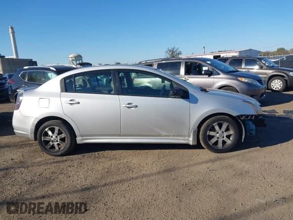 ✅ 2012 Nissan Sentra 2.0 • VIN: 3N1AB6AP2CL702053 • Lot: 43507324. Wystawiony na IAAI z przebiegiem 110 553 mil. Bezpłatny archiwum sprzedaży aukcyjnych z USA i szczegółowy raport historii pojazdu na DreamBid. Zdjęcie 13.