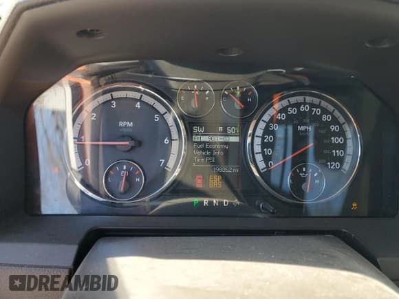 ✅ 2010 Dodge 1500 SLT • VIN: 1D7RB1CT9AS160337 • Lot: 49986505. Wystawiony na Copart z przebiegiem 198 052 mil. Bezpłatny archiwum sprzedaży aukcyjnych z USA i szczegółowy raport historii pojazdu na DreamBid. Zdjęcie 9.