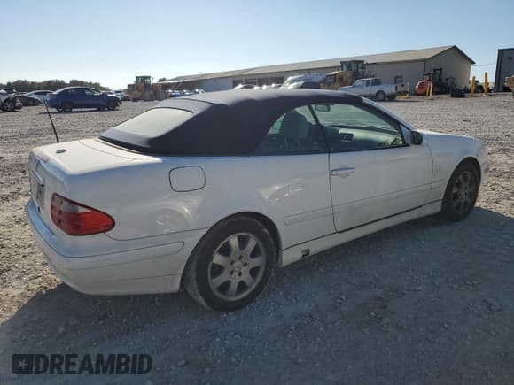 ✅ 2003 Mercedes-Benz CLK 320 • VIN: WDBLK65G03T140017 • Lot: 80333655. Wystawiony na Copart z przebiegiem 150 817 mil. Bezpłatny archiwum sprzedaży aukcyjnych z USA i szczegółowy raport historii pojazdu na DreamBid. Zdjęcie 3.