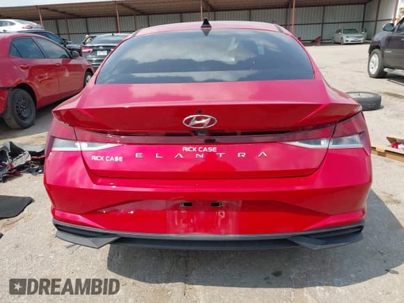 ✅ 2021 Hyundai Elantra SEL • VIN: 5NPLS4AG4MH008962 • Lot: 43253230. Listed on IAAI with 68,599 mi. Free auction sales archive from the USA and detailed vehicle history report at DreamBid. Image 16.