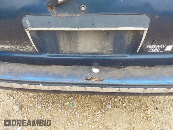 ✅ 1993 Ford Escort LX • VIN: 1FAPP15J3PW315972 • Lot: 42553063. Listed on IAAI with 86,374 mi. Free auction sales archive from the USA and detailed vehicle history report at DreamBid. Image 13.