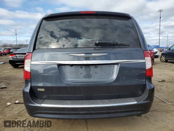 ✅ 2014 Chrysler Town & Country Touring • VIN: 2C4RC1BG7ER309959 • Лот: 52982415. Опубликован ранее на Copart с пробегом 104 189 миль. Бесплатный доступ к архиву аукционных продаж из США и подробный отчёт об истории автомобиля на DreamBid. Изображение 6.
