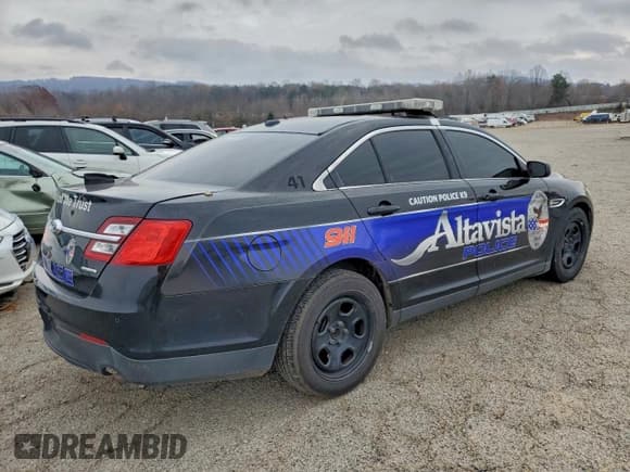 ✅ 2014 Ford Police Interceptor • VIN: 1FAHP2L8XEG175355 • Lot: 93715195. Wystawiony na Copart z przebiegiem 100 676 mil. Bezpłatny archiwum sprzedaży aukcyjnych z USA i szczegółowy raport historii pojazdu na DreamBid. Zdjęcie 3.