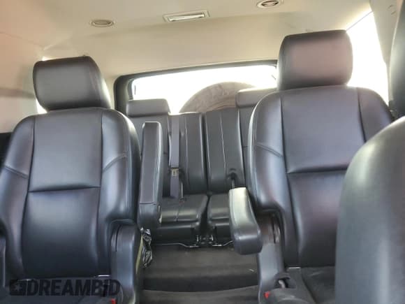 ✅ 2013 Chevrolet Tahoe LTZ • VIN: 1GNSKCE08DR255050 • Lot: 87042775. Wystawiony na Copart z przebiegiem 152 469 mil. Bezpłatny archiwum sprzedaży aukcyjnych z USA i szczegółowy raport historii pojazdu na DreamBid. Zdjęcie 10.