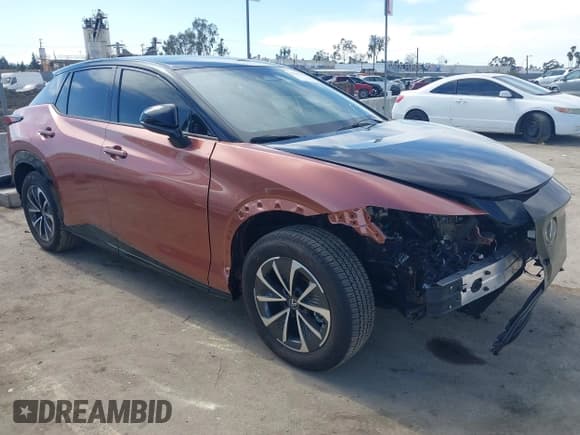 ✅ 2024 Lexus RZ 450e Premium • VIN: JTJAAAAB0RA024522 • Лот: 41640154. Опубликован ранее на IAAI с пробегом 8 851 миль. Бесплатный доступ к архиву аукционных продаж из США и подробный отчёт об истории автомобиля на DreamBid. Изображение 1.