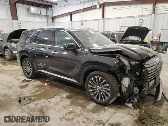 2023 Hyundai Palisade Calligraphy с VIN KM8R7DGE6PU637596, выставлен на аукционе Copart как лот 72044064 с пробегом 4 792 миль миль и Списание • Salvage title. История ставок и продаж доступна на DreamBid. Изображение 4.