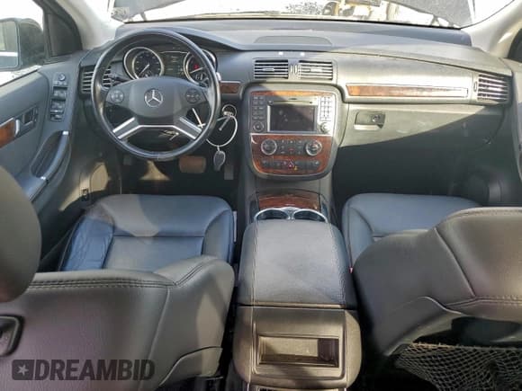 ✅ 2011 Mercedes-Benz R 350 • VIN: 4JGCB6FE5BA133195 • Lot: 94754335. Listed on Copart with 104,021 mi. Free auction sales archive from the USA and detailed vehicle history report at DreamBid. Image 8.