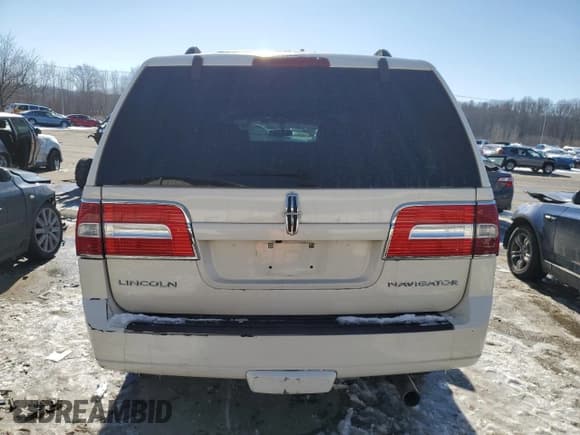 ✅ 2008 Lincoln Navigator • VIN: 5LMFU28548LJ01183 • Lot: 46277525. Listed on Copart with 204,331 mi. Free auction sales archive from the USA and detailed vehicle history report at DreamBid. Image 6.