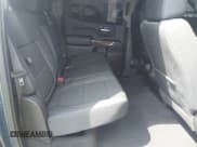 ✅ 2019 Chevrolet Silverado 1500 RST • VIN: 1GCUYEEDXKZ168469 • Lot: 43011980. Wystawiony na IAAI z przebiegiem 112 039 mil. Bezpłatny archiwum sprzedaży aukcyjnych z USA i szczegółowy raport historii pojazdu na DreamBid. Zdjęcie 8.