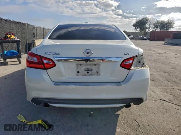 ✅ 2017 Nissan Altima SL • VIN: 1N4AL3AP6HC487679 • Lot: 96449445. Listed on Copart with 136,555 mi. Free auction sales archive from the USA and detailed vehicle history report at DreamBid. Image 6.