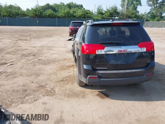 ✅ 2015 GMC Terrain SLE • VIN: 2GKALREK5F6395873 • Lot: 42673199. Listed on IAAI with 157,836 mi. Free auction sales archive from the USA and detailed vehicle history report at DreamBid. Image 3.
