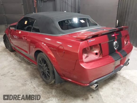 ✅ 2007 Ford Mustang GT Deluxe • VIN: 1ZVHT85H275345662 • Lot: 42380054. Listed on IAAI with 87,400 mi. Free auction sales archive from the USA and detailed vehicle history report at DreamBid. Image 3.