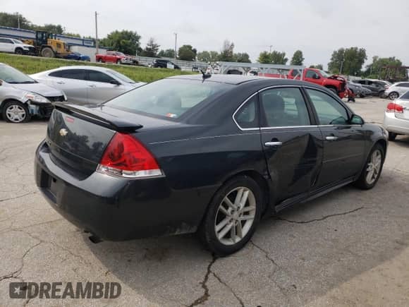 ✅ 2013 Chevrolet Impala LTZ • VIN: 2G1WC5E37D1240036 • Lot: 67361674. Wystawiony na Copart z przebiegiem 150 084 mil mil. Skorzystaj z bezpłatnego archiwum sprzedaży aukcyjnych z USA i zobacz szczegółowy raport historii pojazdu na DreamBid. Zdjęcie 3.