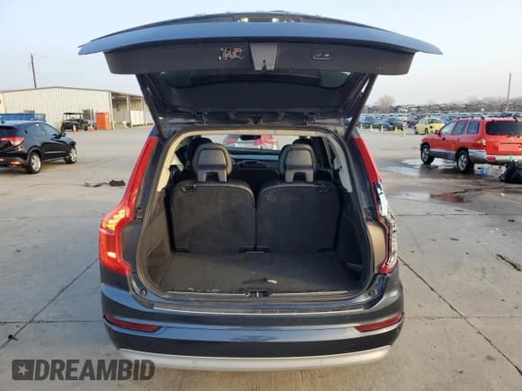 ✅ 2022 Volvo XC90 Momentum • VIN: YV4102CKXN1780939 • Lot: 44514105. Listed on Copart with 79,370 mi. Free auction sales archive from the USA and detailed vehicle history report at DreamBid. Image 6.