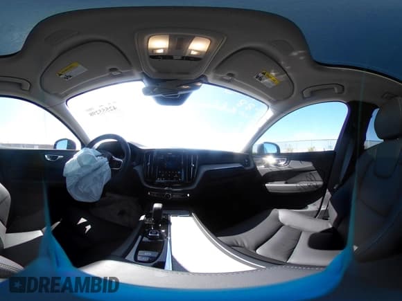 ✅ 2025 Volvo XC60 Plus • VIN: YV4H60RC9S1049609 • Lot: 42555298. Listed on IAAI with 7,579 mi. Free auction sales archive from the USA and detailed vehicle history report at DreamBid. Image 18.