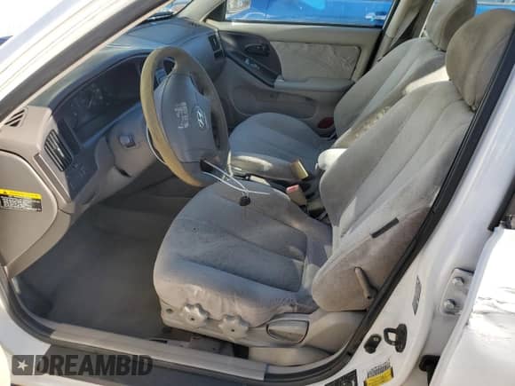 2004 Hyundai Elantra GLS с VIN KMHDN46D14U844174, выставлен на аукционе Copart как лот 81761254 с пробегом 134 910 миль миль и Списание • Salvage title. История ставок и продаж доступна на DreamBid. Изображение 7.