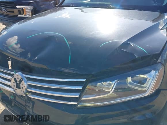 ✅ 2016 Volkswagen Touareg Lux • VIN: WVGEF9BP4GD001508 • Lot: 41850994. Wystawiony na IAAI z przebiegiem 63 355 mil. Bezpłatny archiwum sprzedaży aukcyjnych z USA i szczegółowy raport historii pojazdu na DreamBid. Zdjęcie 20.