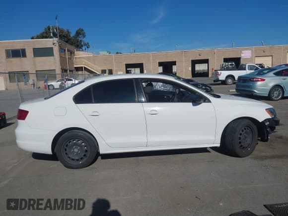 ✅ 2012 Volkswagen Jetta S • VIN: 3VW2K7AJXCM355596 • Lot: 41642491. Listed on IAAI with 130,937 mi. Free auction sales archive from the USA and detailed vehicle history report at DreamBid. Image 14.