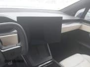 ✅ 2022 Tesla Model X Plaid • VIN: 7SAXCBE67NF355516 • Лот: 42808484. Опубликован ранее на IAAI с пробегом Не указан. Бесплатный доступ к архиву аукционных продаж из США и подробный отчёт об истории автомобиля на DreamBid. Изображение 7.