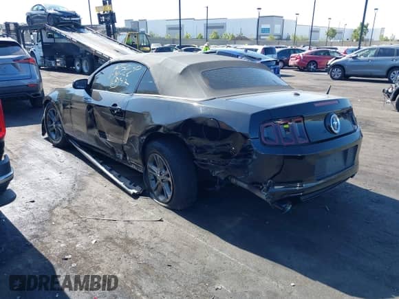 2014 Ford Mustang V6 с VIN 1ZVBP8EM7E5302357, выставлен на аукционе IAAI как лот 42639709 с пробегом 81 680 миль миль и . История ставок и продаж доступна на DreamBid. Изображение 3.