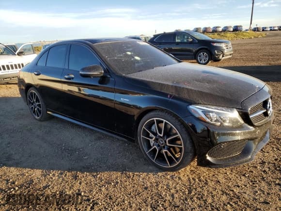 ✅ 2018 Mercedes-Benz C 43 AMG • VIN: 55SWF6EB8JU260461 • Lot: 85301985. Wystawiony na Copart z przebiegiem 58 590 mil. Bezpłatny archiwum sprzedaży aukcyjnych z USA i szczegółowy raport historii pojazdu na DreamBid. Zdjęcie 4.