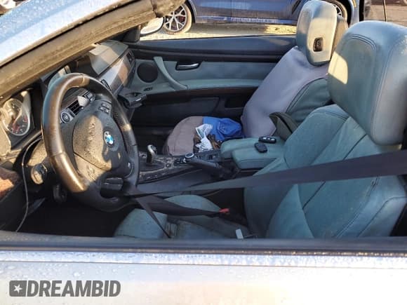 ✅ 2011 BMW M3 • VIN: WBSDX9C57BE584744 • Lot: 74120274. Wystawiony na Copart z przebiegiem Nie podano. Bezpłatny archiwum sprzedaży aukcyjnych z USA i szczegółowy raport historii pojazdu na DreamBid. Zdjęcie 7.