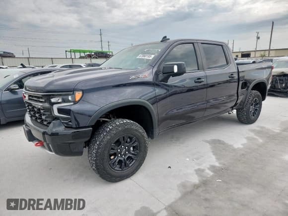 ✅ 2022 Chevrolet Silverado 1500 ZR2 • VIN: 3GCUDHEL3NG680812 • Lot: 67060195. Wystawiony na Copart z przebiegiem 54 660 mil. Bezpłatny archiwum sprzedaży aukcyjnych z USA i szczegółowy raport historii pojazdu na DreamBid. Zdjęcie 1.