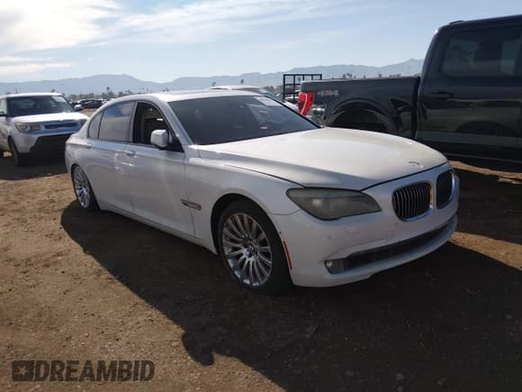 ✅ 2010 BMW 7 Series 750Li • VIN: WBAKB8C52ACY62724 • Lot: 43810543. Listed on IAAI with 148,337 mi. Free auction sales archive from the USA and detailed vehicle history report at DreamBid. Image 1.