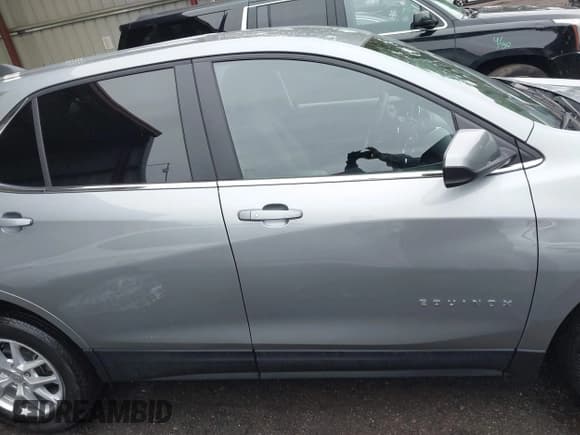 ✅ 2024 Chevrolet Equinox LT • VIN: 3GNAXKEG1RS111848 • Lot: 43275362. Listed on IAAI with 35,008 mi. Free auction sales archive from the USA and detailed vehicle history report at DreamBid. Image 13.