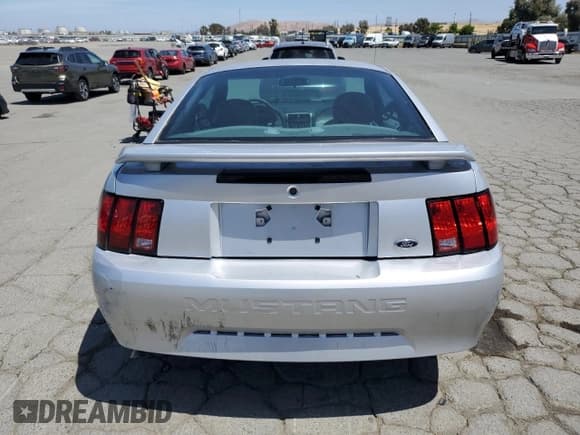 ✅ 2004 Ford Mustang Standard • VIN: 1FAFP40684F199938 • Lot: 56705465. Listed on Copart with 182,008 mi. Free auction sales archive from the USA and detailed vehicle history report at DreamBid. Image 6.