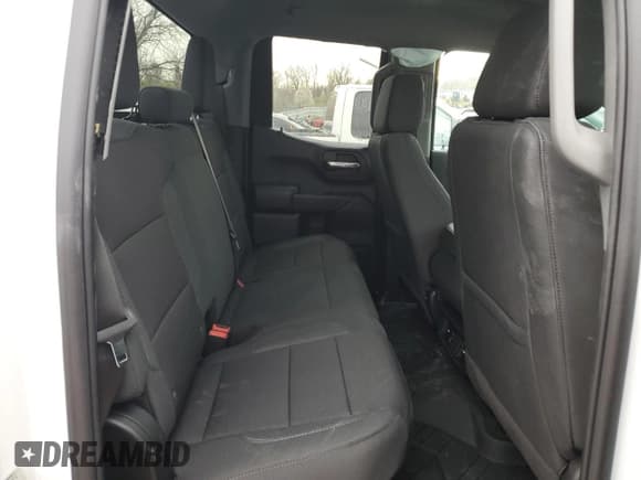 ✅ 2025 Chevrolet Silverado 1500 • VIN: 1GCRKBEK0SZ100962 • Lot: 50736905. Wystawiony na Copart z przebiegiem 1 426 mil. Bezpłatny archiwum sprzedaży aukcyjnych z USA i szczegółowy raport historii pojazdu na DreamBid. Zdjęcie 10.