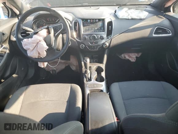 ✅ 2018 Chevrolet Cruze LT • VIN: 3G1BE6SM4JS653561 • Lot: 52698073. Listed on Copart with 92,605 mi. Free auction sales archive from the USA and detailed vehicle history report at DreamBid. Image 8.