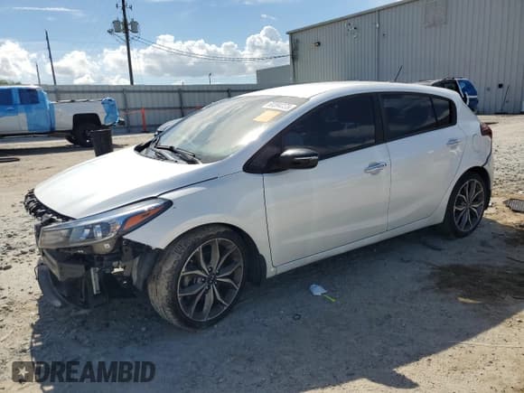 ✅ 2018 Kia Forte SX • VIN: 3KPFN5A33JE186661 • Лот: 68394255. Опубликован ранее на Copart с пробегом 102 018 миль. Бесплатный доступ к архиву аукционных продаж из США и подробный отчёт об истории автомобиля на DreamBid. Изображение 1.