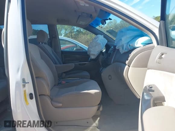 ✅ 2006 Toyota Sienna LE • VIN: 5TDZA23C16S552103 • Lot: 43722788. Listed on IAAI with 356,849 mi. Free auction sales archive from the USA and detailed vehicle history report at DreamBid. Image 5.