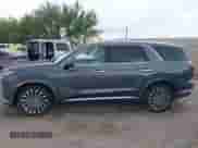 2025 Hyundai Palisade Calligraphy with VIN KM8R74GE9SU871398, listed as a IAAI auction lot 42696709 with 100 mi miles and . Bid and sale history available at DreamBid. Image 15.