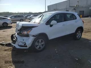 2019 Chevrolet Trax LS with VIN 3GNCJNSB4KL373951, listed as a Copart auction lot 81746045 with 80,977 mi miles and Salvage title. Bid and sale history available at DreamBid. Image 1.