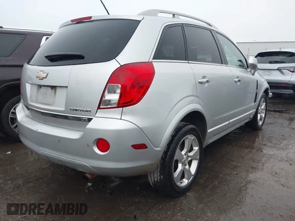 ✅ 2014 Chevrolet Captiva Sport LTZ • VIN: 3GNAL4EK4ES663754 • Lot: 42111180. Wystawiony na IAAI z przebiegiem 201 563 mil. Bezpłatny archiwum sprzedaży aukcyjnych z USA i szczegółowy raport historii pojazdu na DreamBid. Zdjęcie 4.