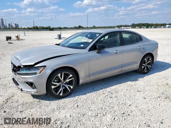 ✅ 2024 Volvo S60 Core Dark Theme • VIN: 7JRL12FK4RG321432 • Lot: 84914635. Listed on Copart with 25,401 mi. Free auction sales archive from the USA and detailed vehicle history report at DreamBid. Image 1.