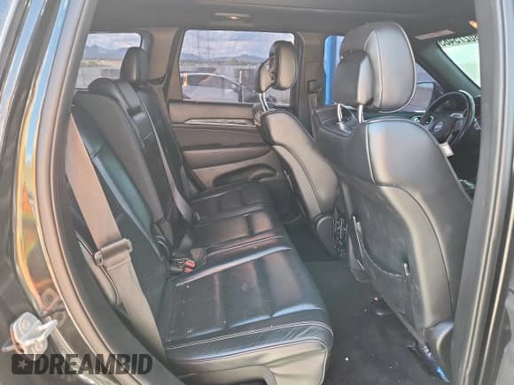 ✅ 2015 Jeep Grand Cherokee Overland • VIN: 1C4RJFCM9FC762451 • Lot: 80275465. Listed on Copart with 138,061 mi. Free auction sales archive from the USA and detailed vehicle history report at DreamBid. Image 11.