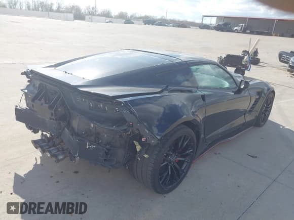 ✅ 2019 Chevrolet Corvette 2LT • VIN: 1G1YC2D76K5106643 • Lot: 43927007. Wystawiony na IAAI z przebiegiem 31 522 mil. Bezpłatny archiwum sprzedaży aukcyjnych z USA i szczegółowy raport historii pojazdu na DreamBid. Zdjęcie 4.